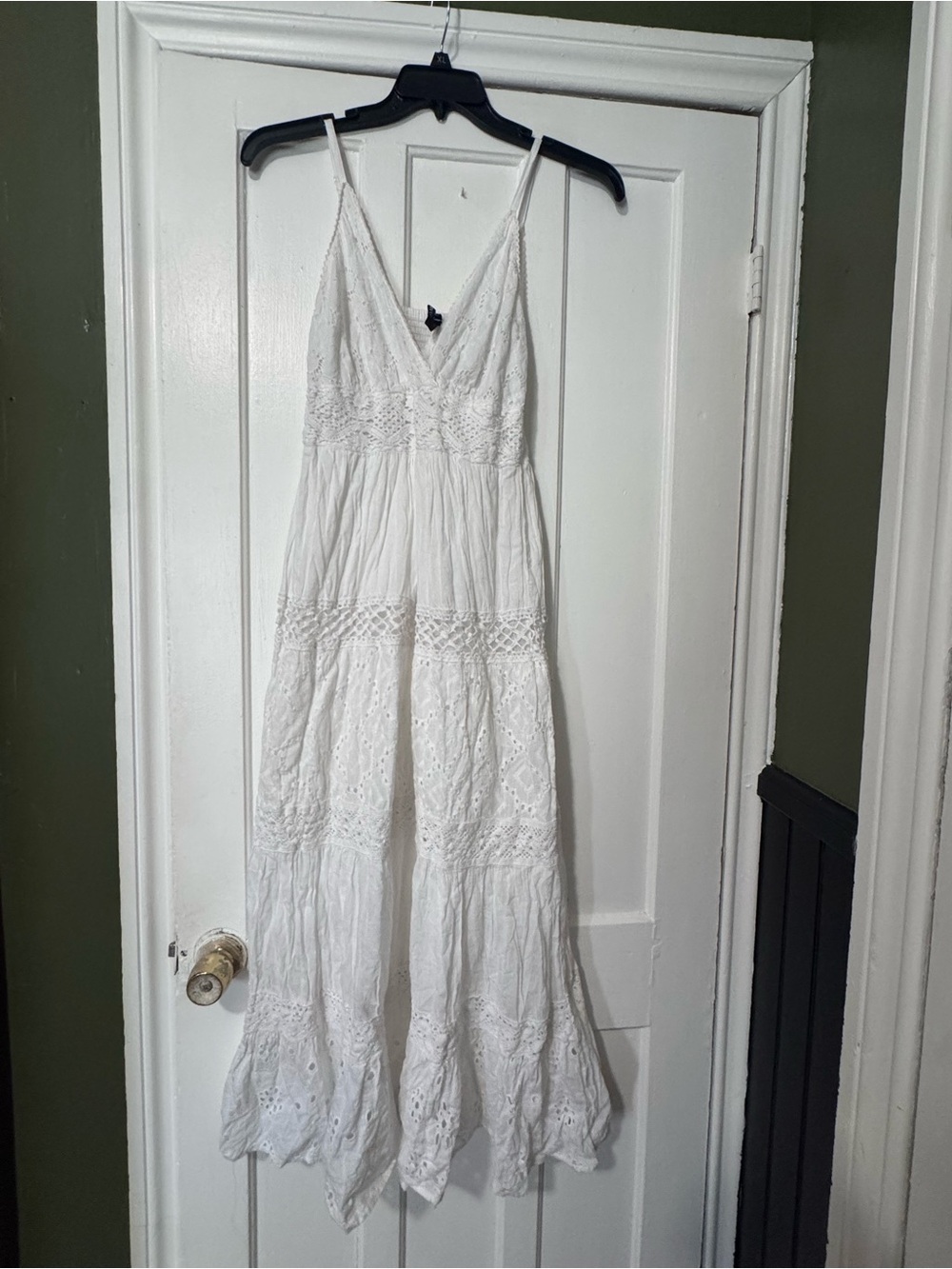 Women's White Lace Tiered Maxi Dress - V-Neck Spaghetti Strap